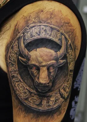 Тату быка - эскизы, значение для мужчин и девушек, фото татуировки на  плече, руке, ноге, груди, спине