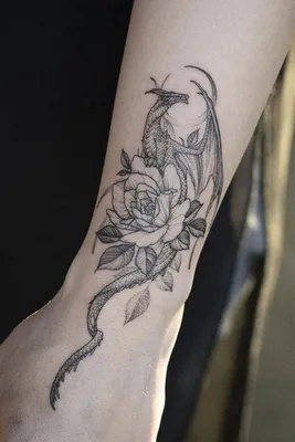 alena_yankovskaya on Instagram: “Дракон обвивающий руку,freehand Листай  вправо 👉 Расходные материалы @syndro… | Татуировки, Татуировки тела,  Современные татуировки