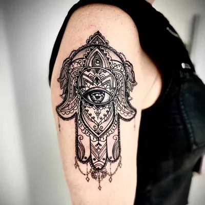 Hamsa Hand Rib Tattoo Ideas for Women - Evil Eve Hand Chandelier Lace Black  Side Tatt - ideas tribales tatuaje m… | Rib tattoo, Side hand tattoos,  Hamsa hand tattoo