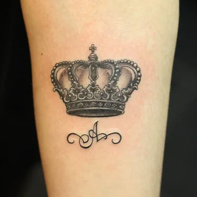Татуировка корона с инициалами | Tat Too be