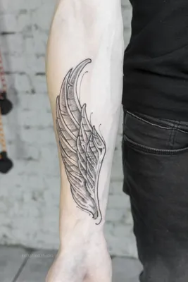 Тату на руке. Тату на руку крылья. Татуировка крылья. 100+ татуировок и  эскизов на сайте! | Тату, Татуировка крылья, Татуировки