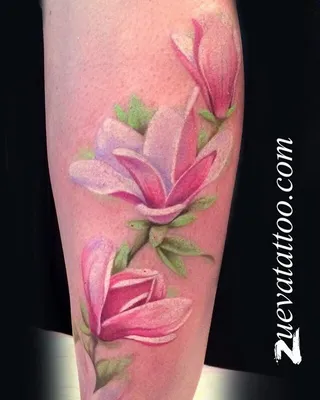 Катерина - Лилия очень популярный цветок для татуировок, особенно женских.  Основное символическое значение этого цветка в чем-то совпадает со  значением лотоса в восточных традициях. Общее значение тату лилии —  гармония, спокойствие, благородство,