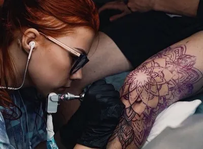 Пленка или пеленка – тату-мастер рассказал, как лучше заживлять татуировку
