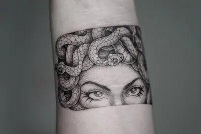 Медуза Горгона от Альбины Кручининой @blondie_tattoo #blondie_tattoo  #33tattoo Расходники @tattoomarket #tattoom… | Греческая татуировка, Тату,  Татуировка с медузой