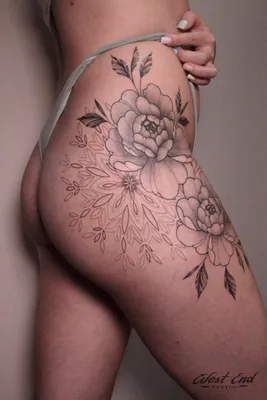 Татуировка женская графика на бедре змея и узор на ягодице 3153 | Art of  Pain
