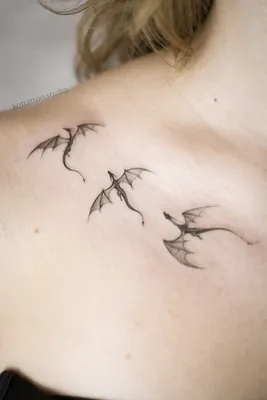 Татуировка на ключице для девушки — птички – Татуировки | Тату-салон на  Колхозке