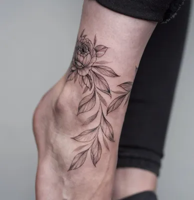Тату флористический браслет на щиколотке от мастера студии Pakhanoff Tattoo  Art • Moscow🌿 Больше и… | Татуировки цветов на ноге, Татуировки с лозой,  Татуировки ног