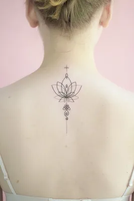 Эскиз татуировки на пояснице» — создано в Шедевруме