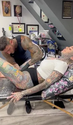 Самый татуированный «пельмень»: британка рассказала о болезненной тату на  интимном месте
