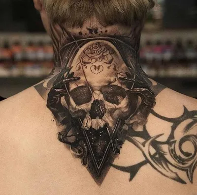 Татуировки на шее и спине (79 фото)