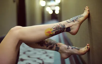 Тату на икре - идея крутой татуировки - фото эскизы маленьких красивых  татух для мужчин и женщин - 4399 шт.