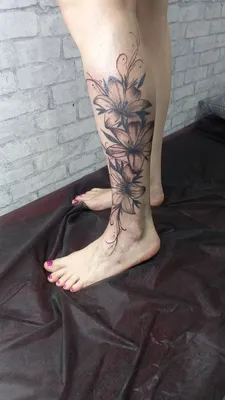 Маленькие тату на ноге для девушек - Подборка идей женских татуировок на  ноге