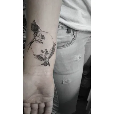 Фото тату птицы на запястье 17.08.2018 №228 - tattoo of a bird on the wrist  - tatufoto.com - tatufoto.com