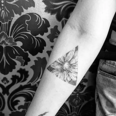 Tattoo-Beauty Art Tbilisi - Очень маленькая ромашка 🌼☀🌞✨ | Facebook