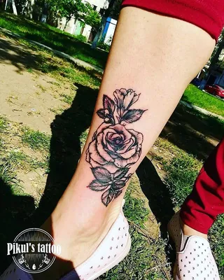 Tattoo uploaded by Андрей Подереча • Тату розы на ноге женская тату •  Tattoodo