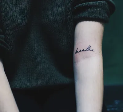 Сестры сделали татуировки с последними словами отца: трогательный поступок  - Life