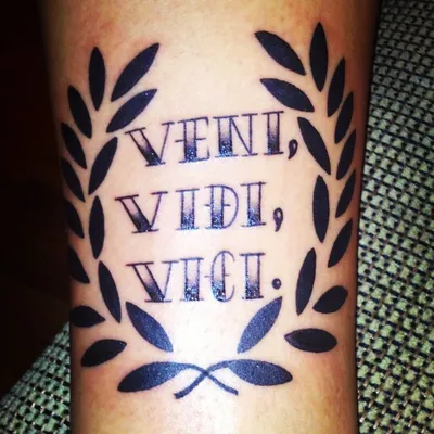60 diseños de tatuajes de Veni Vidi Vici para hombres: ideas de Julio César  Más #tattoo dibujos | Tatuajes, Tatuajes militares, Disenos de unas