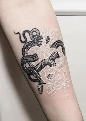 Тату змея на бедре - 42 фото татуировок | theYou