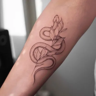 🖤 Красивые татуировки \"Змея на ноге\" (46 фото)