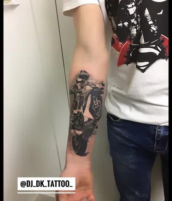 Эскиз татуировки на плече ежики …» — создано в Шедевруме