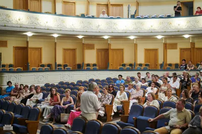 В «Театре на Покровке» сыграли «Свадьбу»