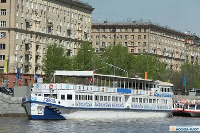 Заказать теплоход Гжель в аренду в Москве. Цены, описание, фото | MoskvaFlot