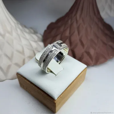 Pin by Ольга О on Ювелирные украшения | Engagement rings round, Tiffany  engagement ring, Tiffany wedding rings