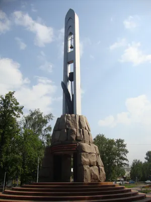 Памятник из гранита Габбро тюльпан 1000*500*70 9-1 размером 1000*500*70  купить в Екатеринбурге