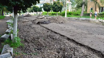 Продается особняк в центре г. Тлумач вместе с действующим бизнесом -  магазин, кафе, сауна