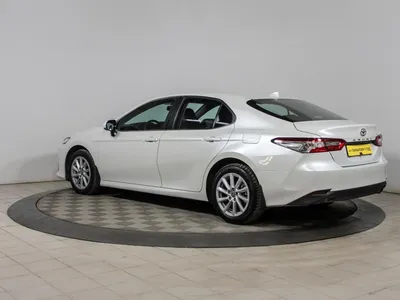 Прокат авто Toyota Camry (2015 белая) в Крыму