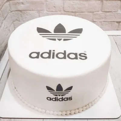 Торт кроссовки адидас (adidas) на заказ с доставкой недорого, фото торта,  цена в интернет-магазине