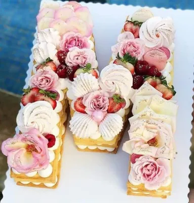 Тортик буква M - Bloom de Fleur - Букеты, цветы, заказать и купить букет на  Кипре