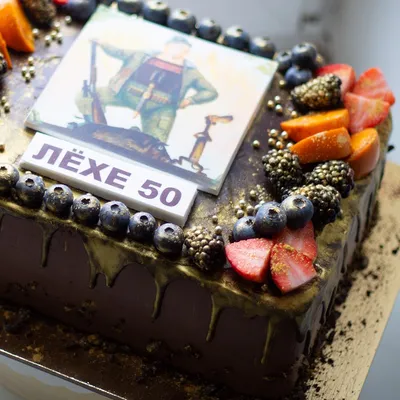 Торт мужчине на юбилей 50 лет #заказатьторт #красивыйторт #тортнаюбилей  #тортназаказ #тортначальнику | Instagram
