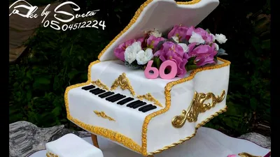 Pin by Andrea Ryerson Mckenzie on My Cakes | Music cakes, Piano cakes,  Music themed cakes