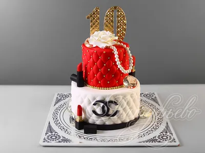 Торт с косметикой и цветами 0405120 стоимостью 18 620 рублей - торты на  заказ ПРЕМИУМ-класса от КП «Алтуфьево»