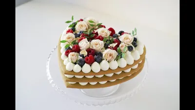 Торт Сердце с ягодами на 45 лет 19042122 стоимостью 6 080 рублей - торты на  заказ ПРЕМИУМ-класса от КП «Алтуфьево»