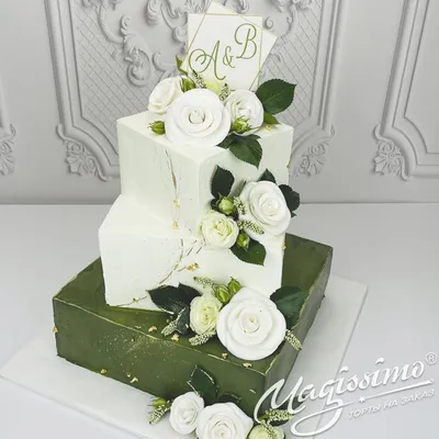 Купить белый свадебный торт без мастики с розами за 2 290 ₽ за кг в Москве  – доставка, изготовление на заказ