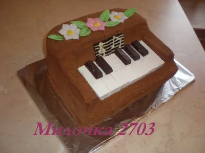 Праздничный торт в форме фортепиано» — создано в Шедевруме
