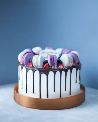 Торт для мужчины без мастики на день рождения, украшенный макаронс и  ягодами. #торт #торты #тортмужу #тортмужчине | Cakes for men, Cake, Birthday