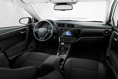 Интерьер салона Toyota Corolla (2016-2018). Фото салона Toyota Corolla