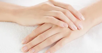 Трескается кожа на пальцах рук: возможные причины, терапия