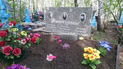 Памятник на троих из гранита в Минске, образцы цены тройных памятников