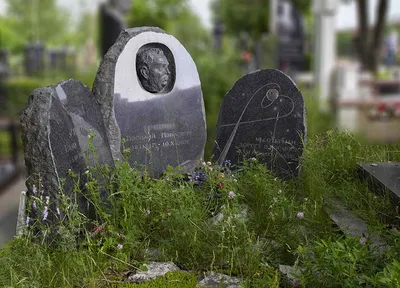 Тройные памятники на могилу, фото и цены памятников из гранита на 3 могилы