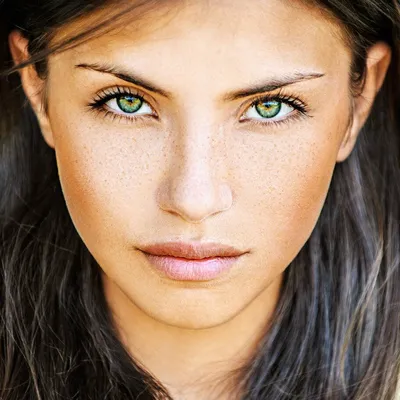 Комплимент зеленым глазам: карамельно-коричневый цвет волос | Сам Себе  Парикмахер | Дзен