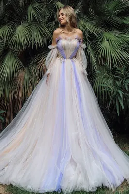 платье с яркими цветными акцентами Pensy — купить в Москве - Свадебный ТЦ  Вега