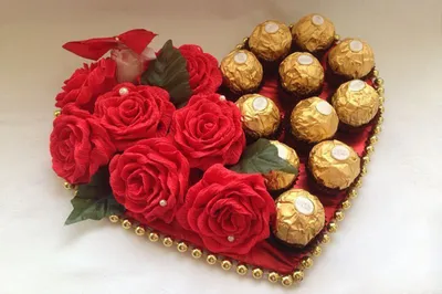 Цветы с конфетами – цветы с доставкой в Брянске | Iris32