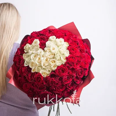 Купить сердце из красных роз №9 (45 шт.) с доставкой по Киеву. Низкая цена,  быстрая доставка.