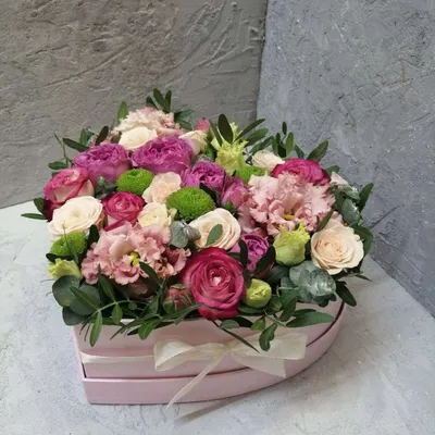 Настольная композиция из цветов \"Сердце из роз Нежная любовь \", заказ и  доставка цветы в риге