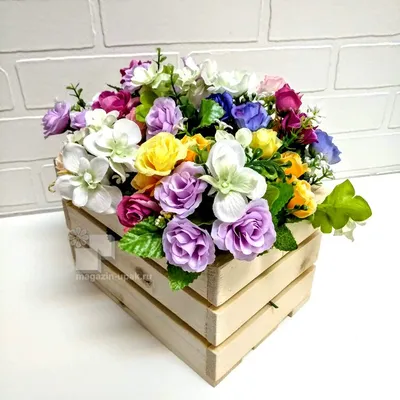 Цветы в деревянной коробке 3D Модель $20 - .max - Free3D