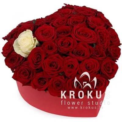 Коробочка в виде сердца с розами - купить с доставкой от ElitBuket